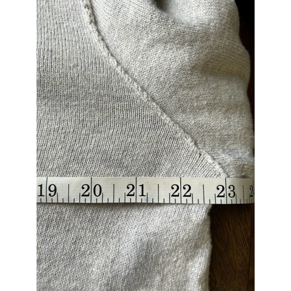 Gap Mens V-Neck 100% Merino Wool Pullover Sweater Gray Heather XL - Picture 6 of 7